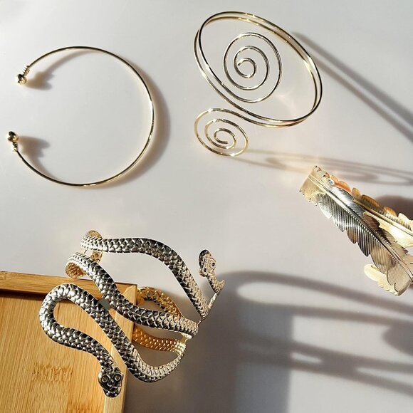 Luxury Adjustable Arm Cuffs Set - Elegant Golden Feathers & Greek Goddess Design - Picture 6 of 6